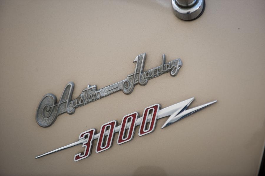 Логотип Austin-Healey 3000 (Mk III) 1967 года  (фото 51 из 55)